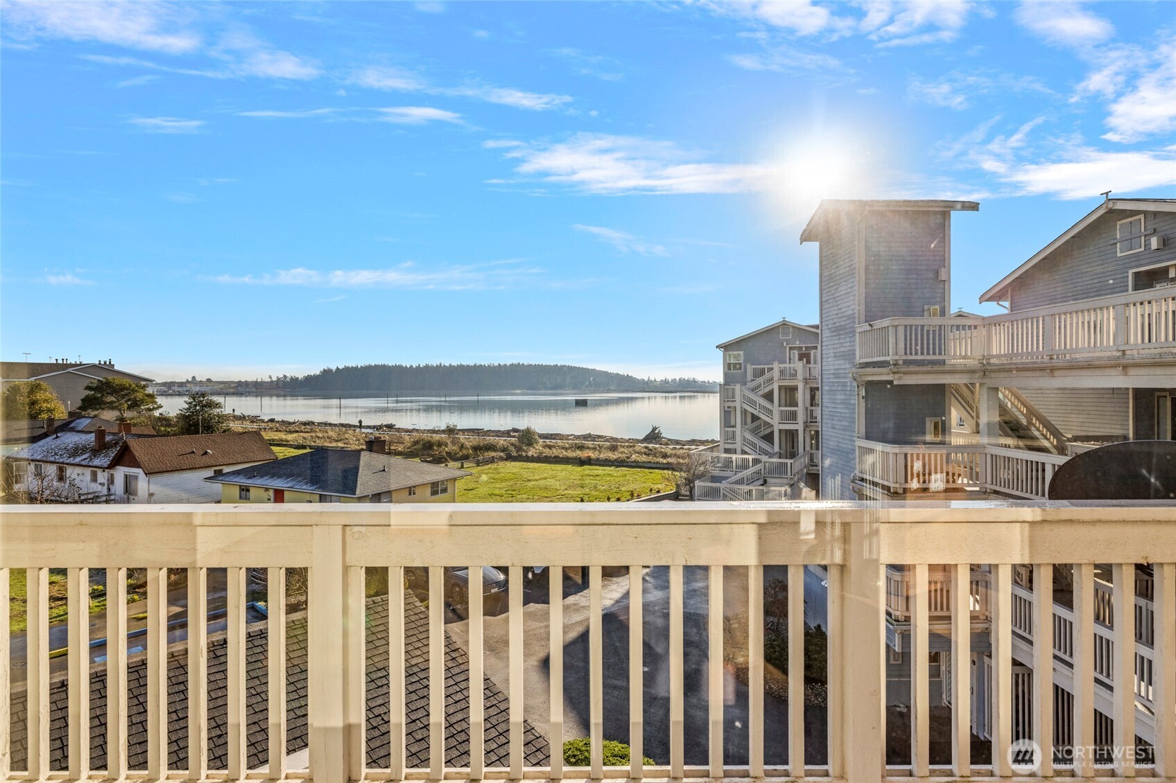 651 SE Bayshore B301