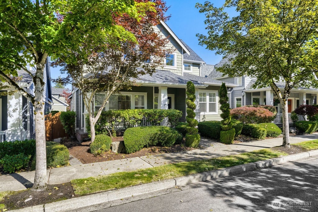 Photo of 2136 NE Noble Street, Issaquah, WA 98029 (MLS # 2578779)