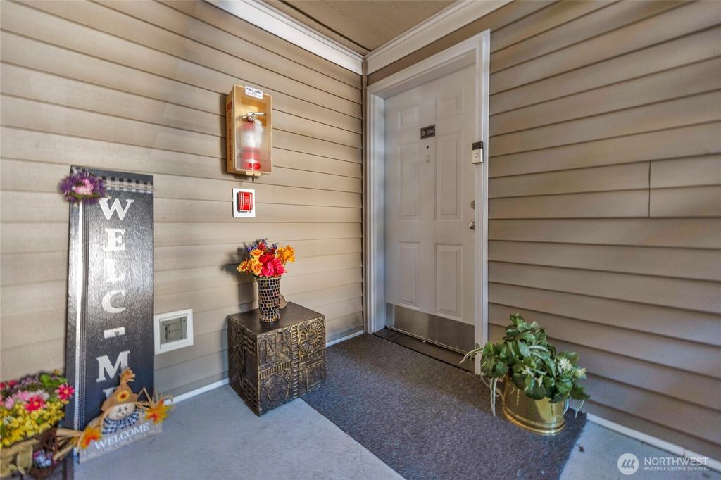 Photo of 1009 112th Street SE #B106, Everett, WA 98208 (MLS # 2381949)