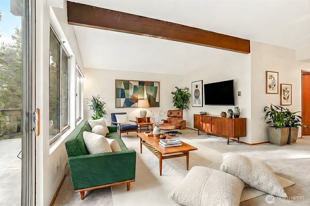 Photo of 6519 S 153rd Street, Tukwila, WA 98188 (MLS # 2478275)