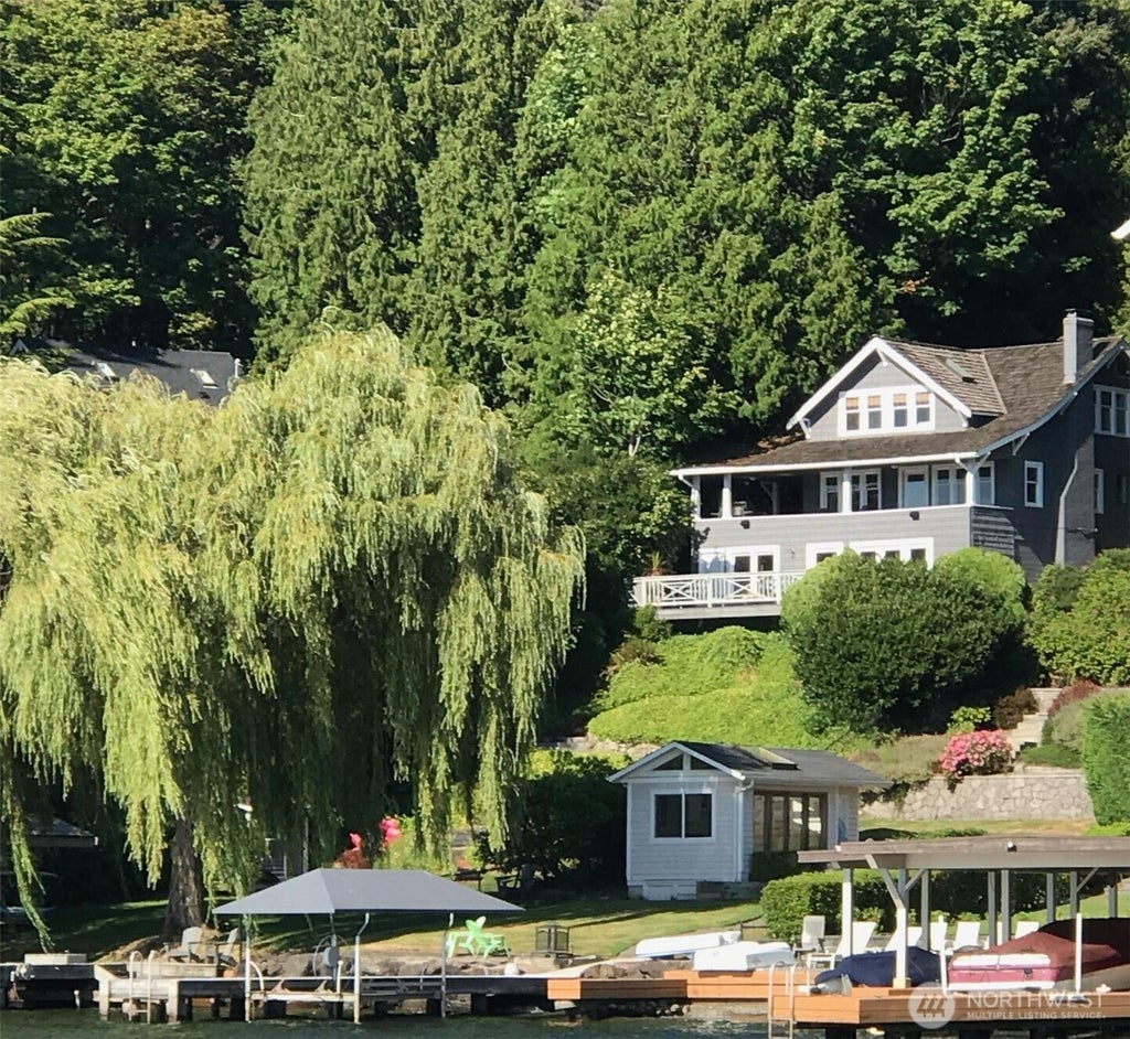 Photo of 11545 Holmes Point Drive NE, Kirkland, WA 98034 (MLS # 2593800)