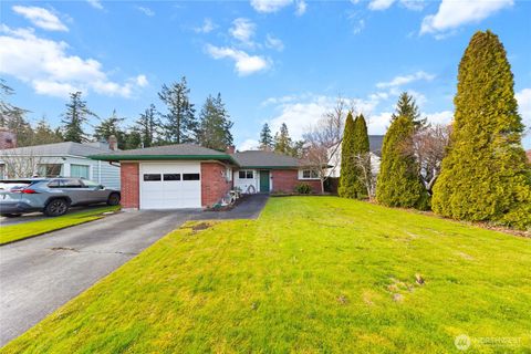 Photo of 1511 S 12th Street, Mount Vernon, WA 98274 (MLS # 2481246)