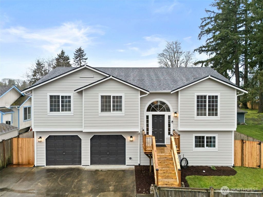 Photo of 509 135th Street S, Tacoma, WA 98444 (MLS # 2494537)