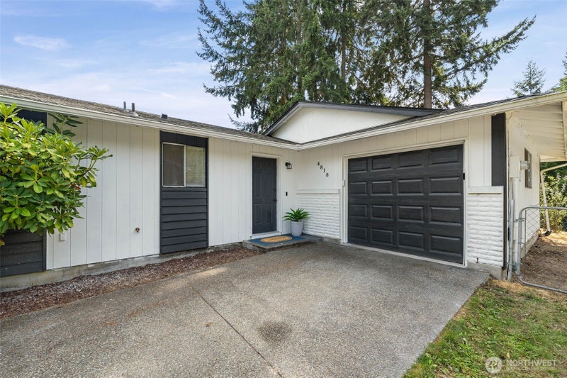4818 S 49th Street