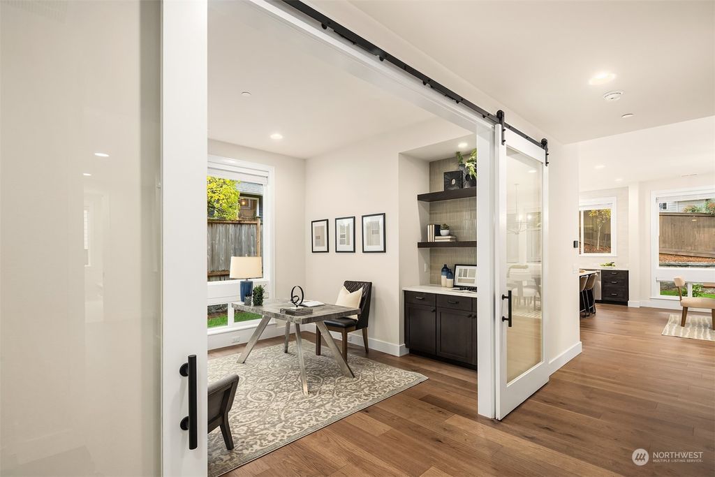 Photo of 10428 126th Avenue NE, Kirkland, WA 98033 (MLS # 2304890)