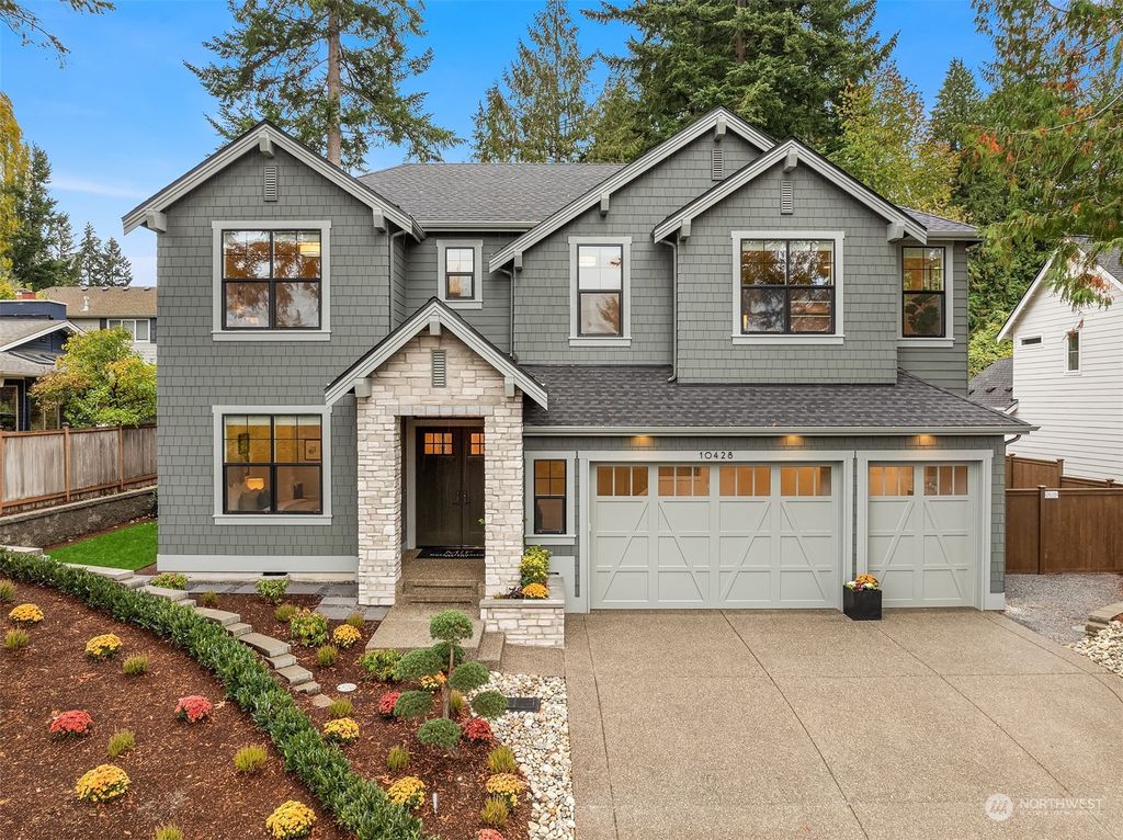 Photo of 10428 126th Avenue NE, Kirkland, WA 98033 (MLS # 2304890)