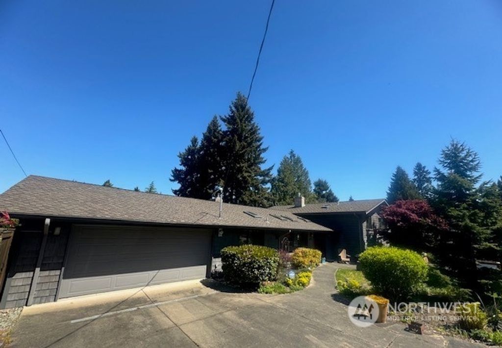 Photo of 8314 SE 62nd Street, Mercer Island, WA 98040 (MLS # 2312834)