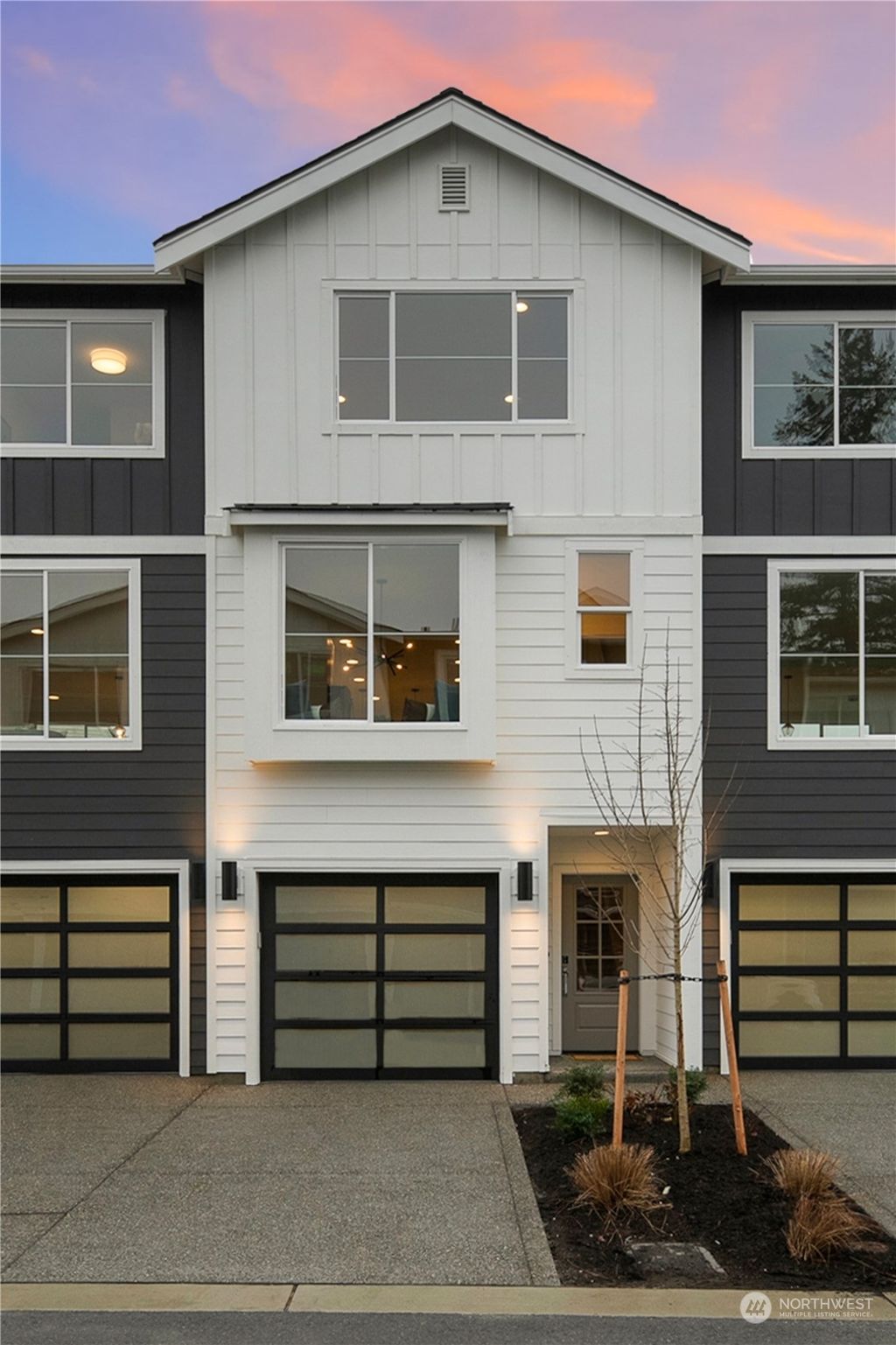 Photo of 16030 Meadow Road #B5, Lynnwood, WA 98087 (MLS # 2000692)