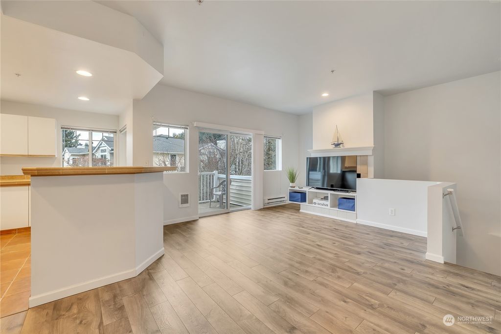 Photo of 5727 S 234th Place #9-4, Kent, WA 98032 (MLS # 2019096)