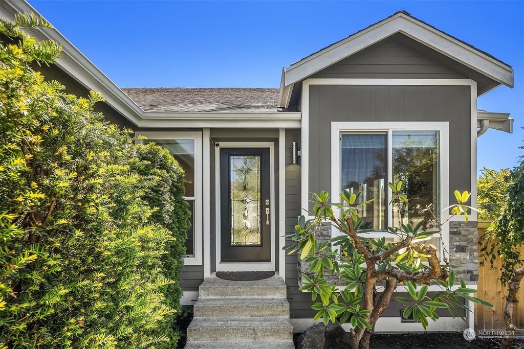 Photo of 27503 139th Court SE, Kent, WA 98042 (MLS # 2255219)