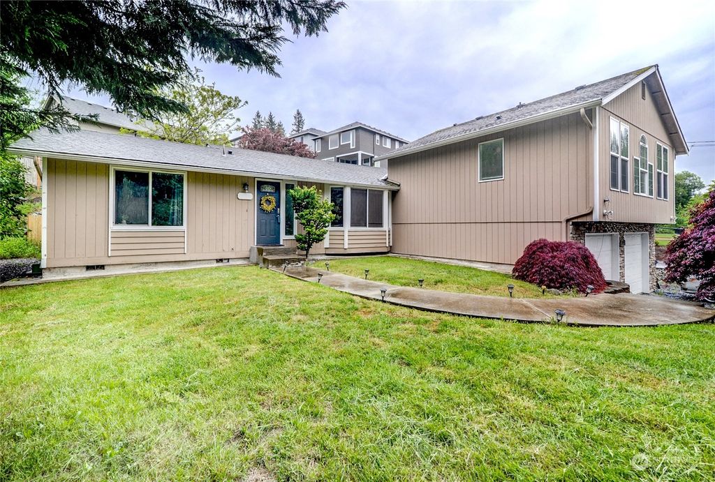 Photo of 1529 S Lake Stevens Road, Lake Stevens, WA 98258 (MLS # 2243005)