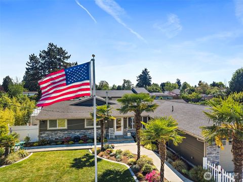 Photo of 1419 S 240th Street, Des Moines, WA 98198 (MLS # 2526780)