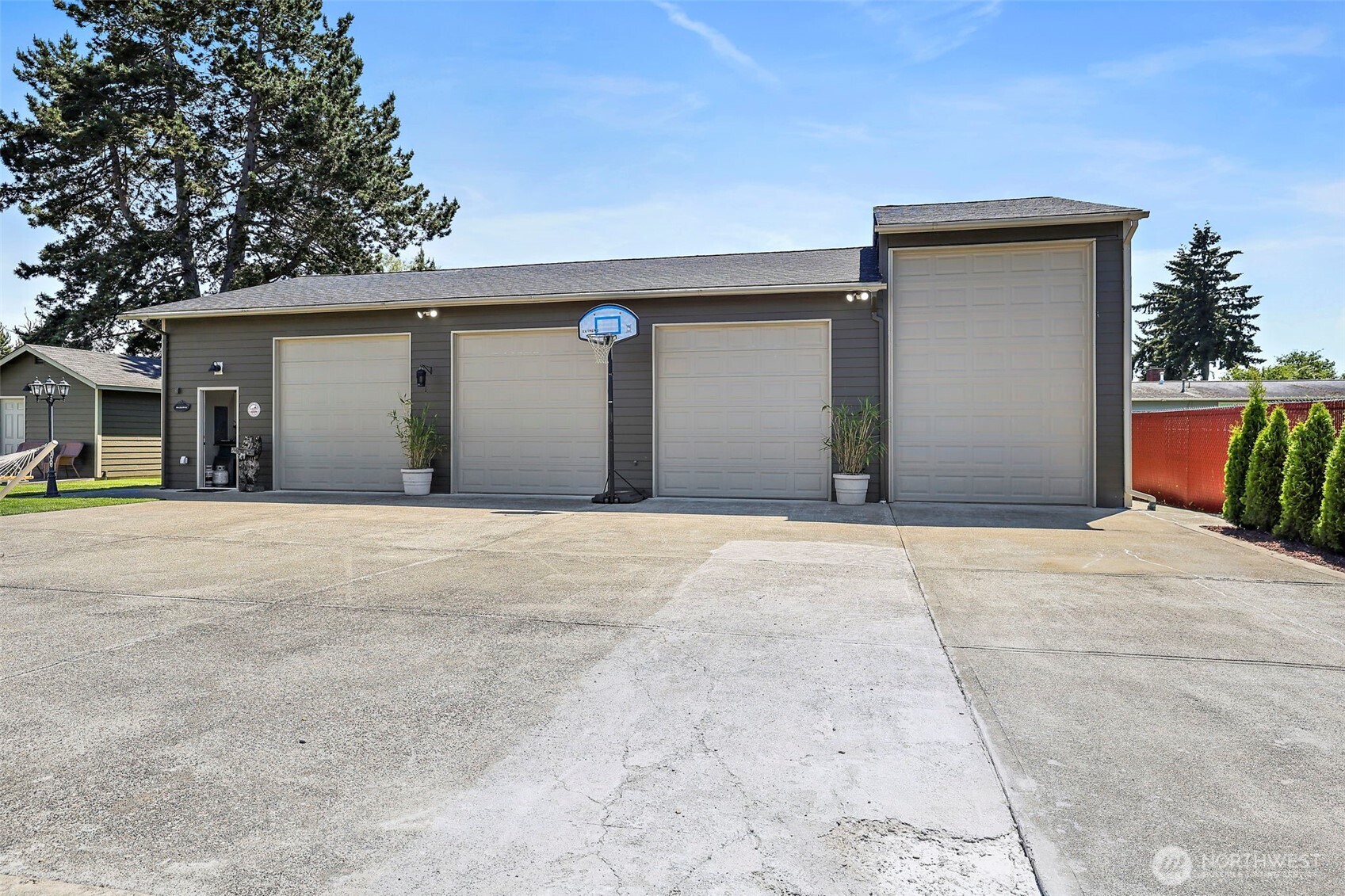 1419 S 240th Street