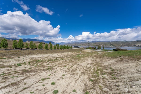 48 LORETTA LN, CHELAN, WA 98816 - Image dd233dccb1ca54ad7220d6b8ebb0b343/2030368149