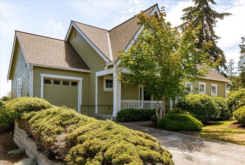 Photo of 1402 Starview Court, Freeland, WA 98249 (MLS # 2553756)