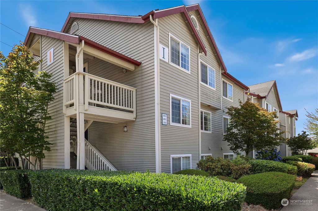 Photo of 13306 SE 272nd Street #I-201, Kent, WA 98042 (MLS # 2151074)