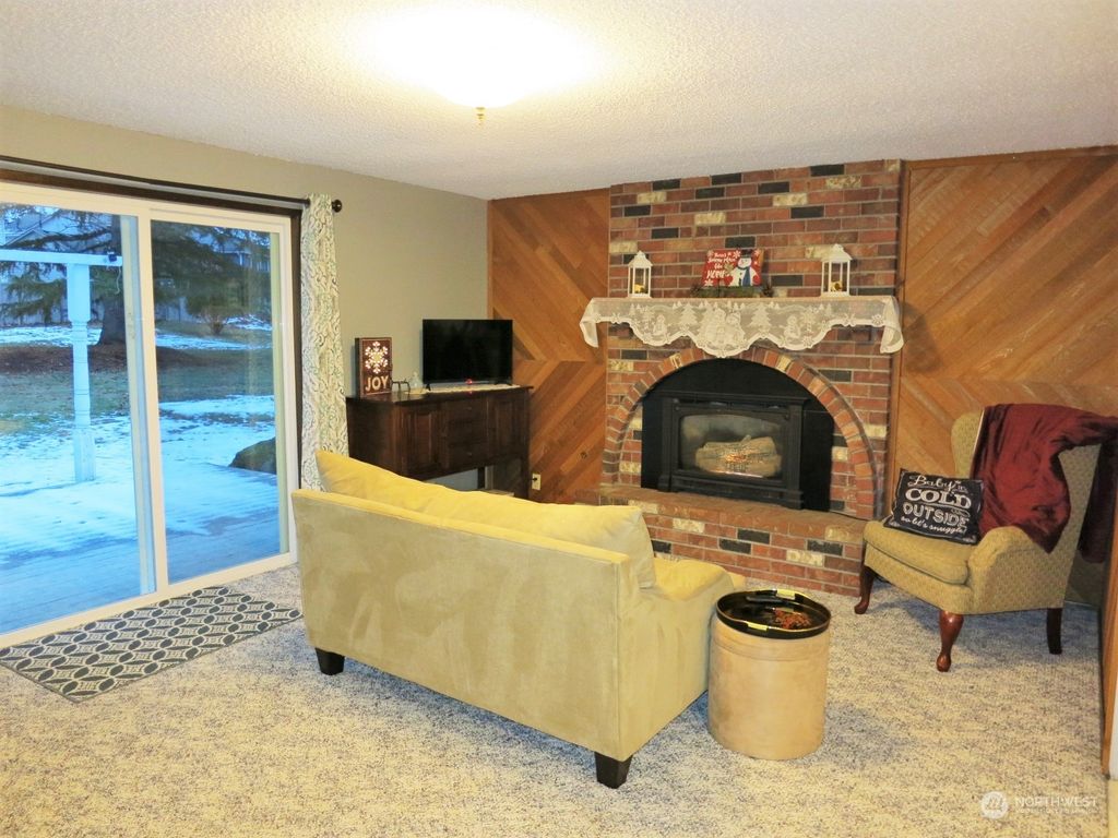 Photo of 3227 71st Avenue NE, Marysville, WA 98270 (MLS # 2020615)