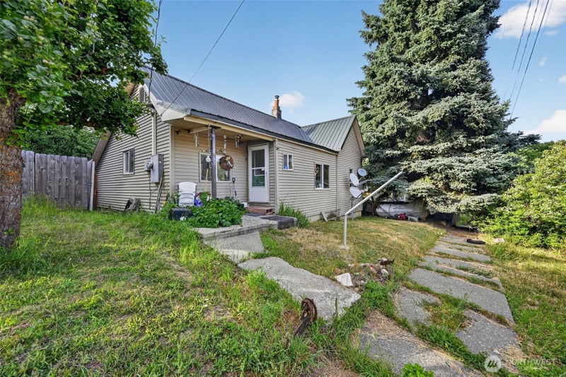 207 W Montana Avenue