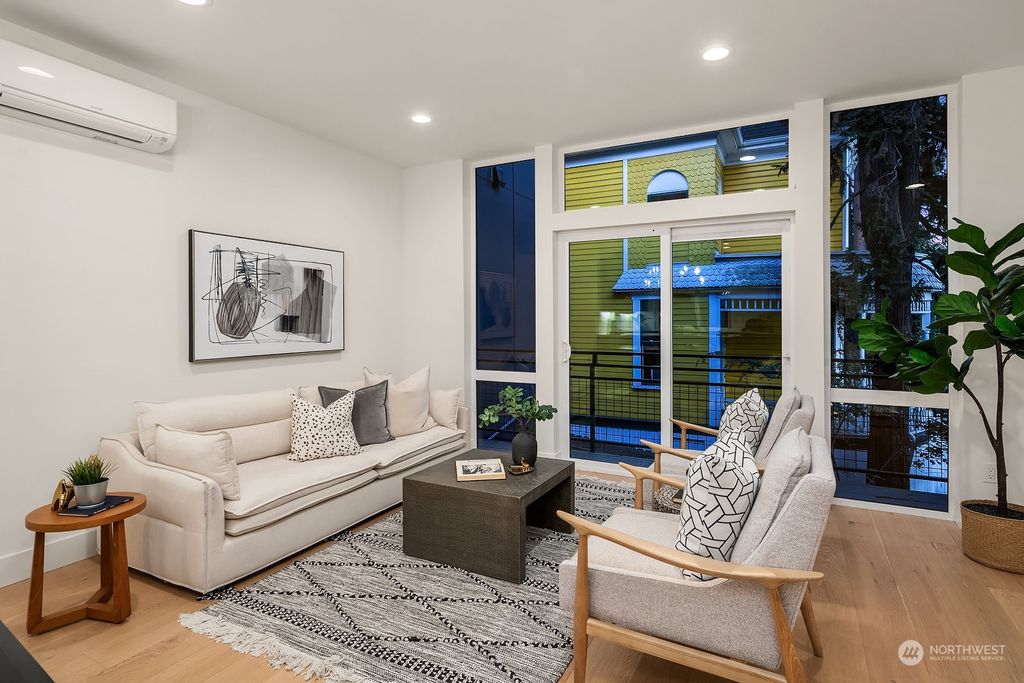 Photo of 2626 Franklin Avenue E #D, Seattle, WA 98102 (MLS # 2317917)