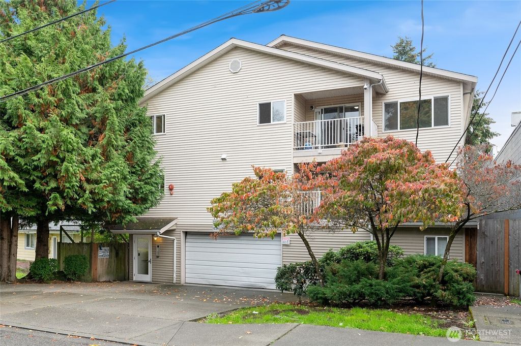 Photo of 1517 NE 147th Street #2B, Shoreline, WA 98155 (MLS # 2347052)