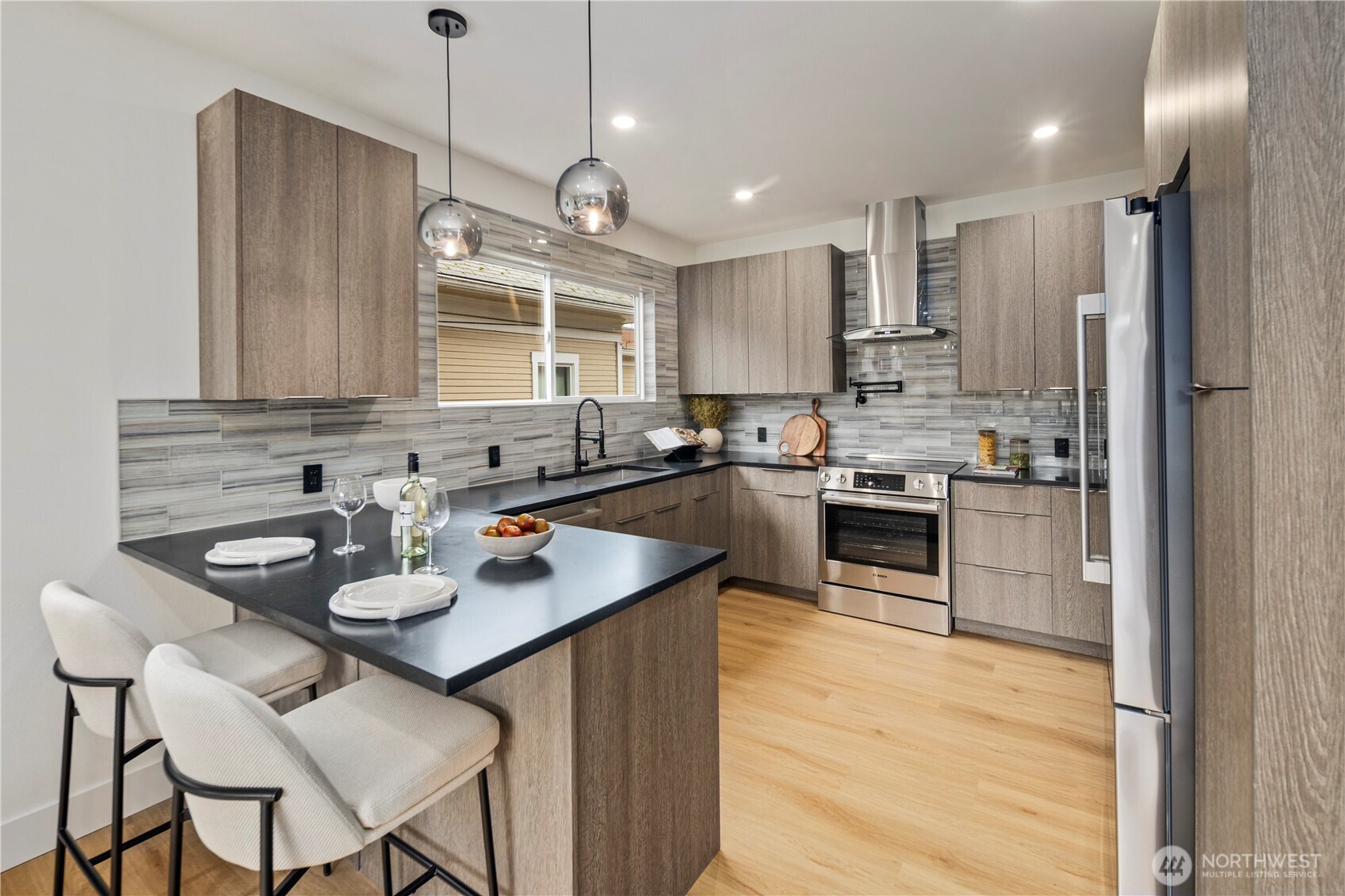 5520 Brooklyn Avenue NE