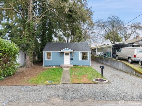 Photo of 4110 W J Street, Bremerton, WA 98312 (MLS # 2489960)