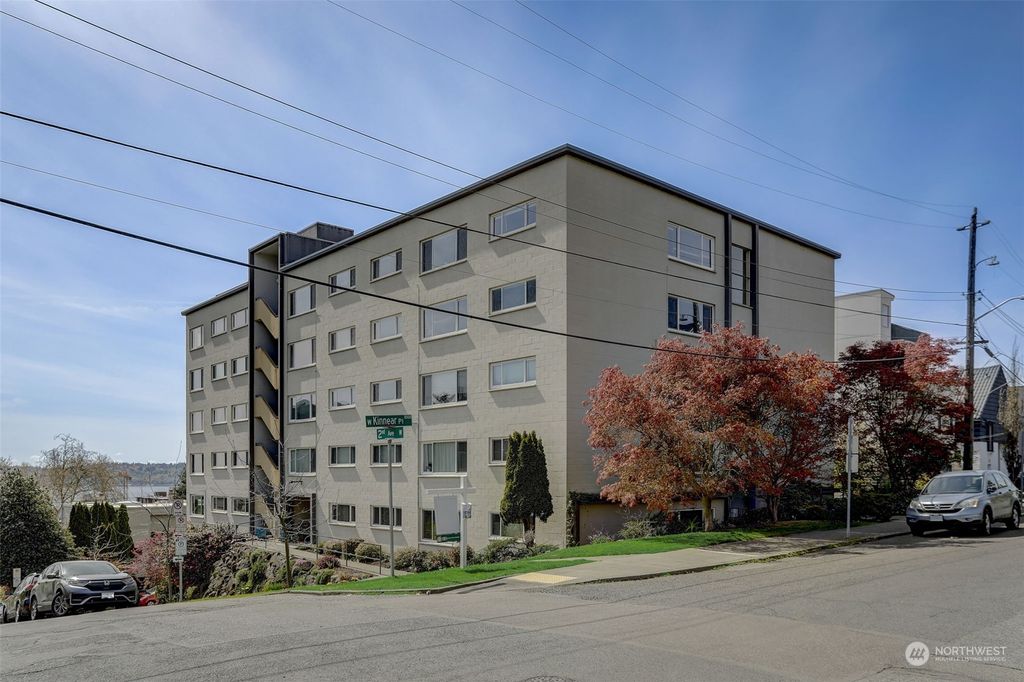 Photo of 919 2nd Avenue W #203, Seattle, WA 98119 (MLS # 2221579)
