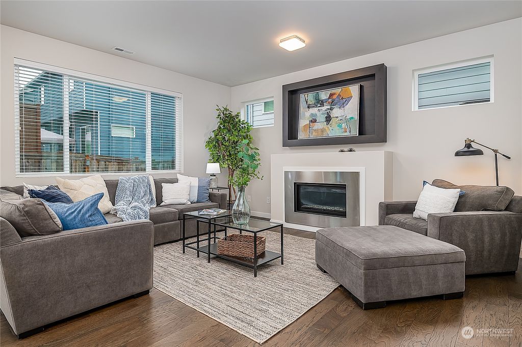 Photo of 14524 37th Avenue W, Lynnwood, WA 98087 (MLS # 2206069)