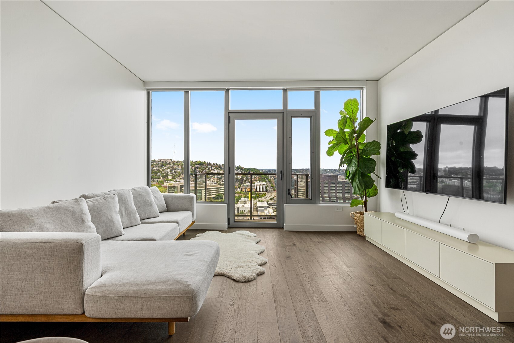 2510 Ave 1701