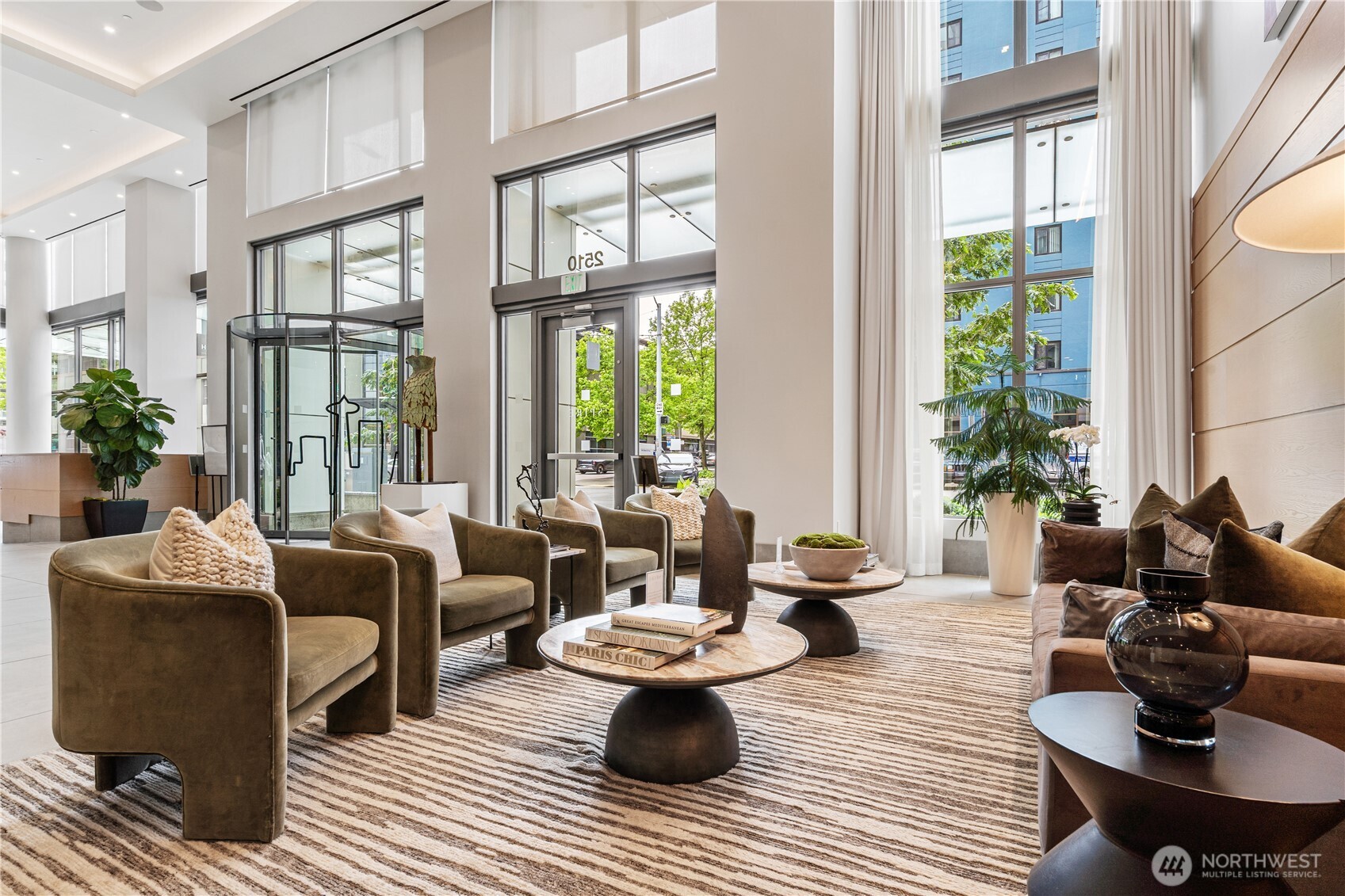 2510 Ave 1701