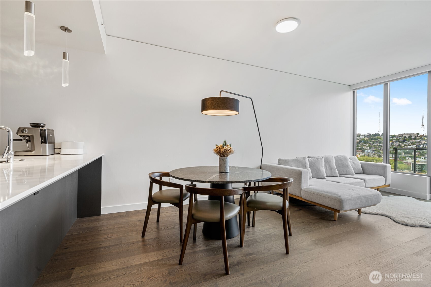 2510 Ave 1701