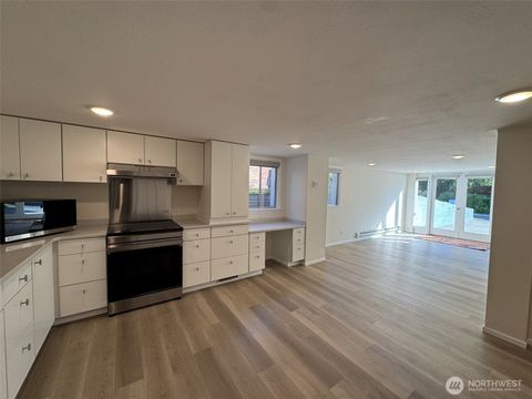 Photo of 10503 23rd Avenue NE #B, Seattle, WA 98125 (MLS # 2443290)