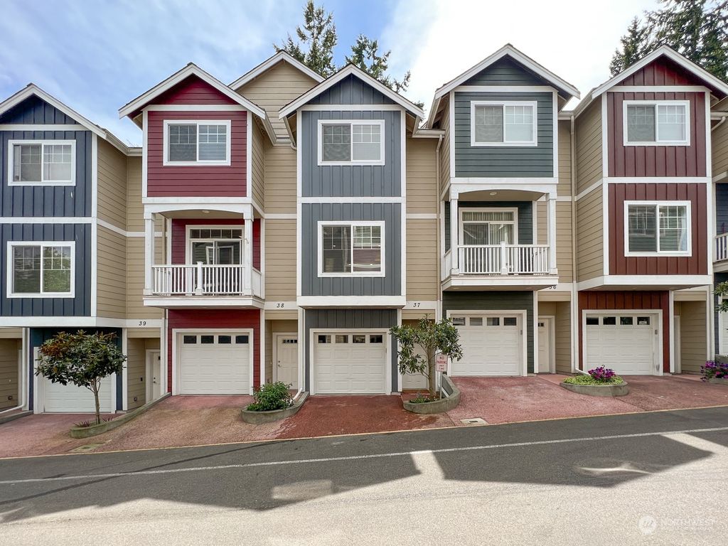 Photo of 4804 215TH Lane SW #37, Mountlake Terrace, WA 98043 (MLS # 2175551)