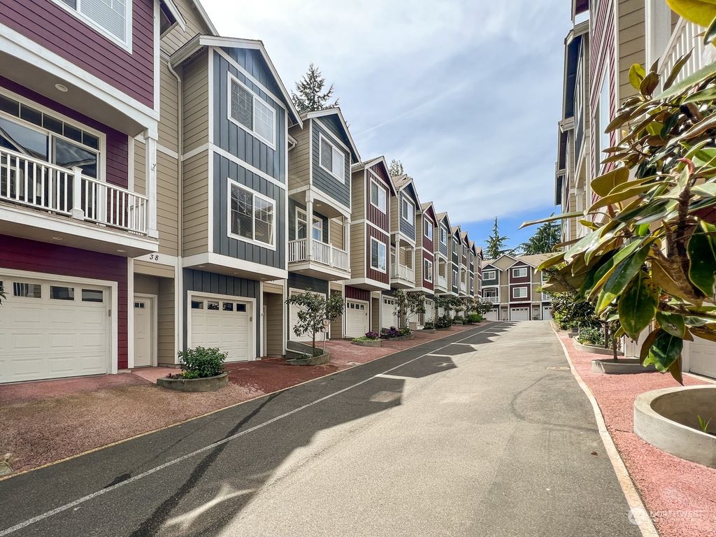 Photo of 4804 215TH Lane SW #37, Mountlake Terrace, WA 98043 (MLS # 2175551)
