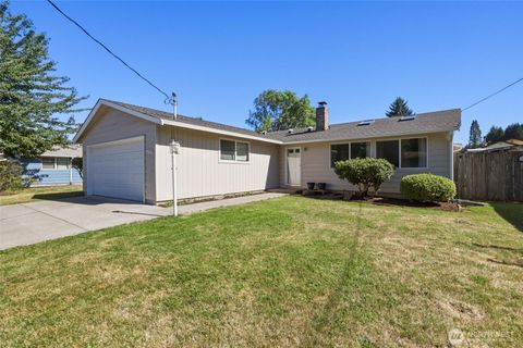 Photo of 755 Irving Street SW, Tumwater, WA 98512 (MLS # 2555121)