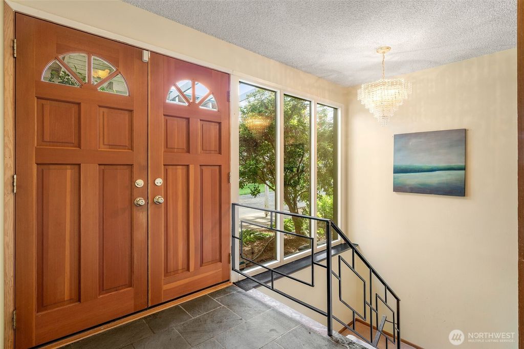 Photo of 62 165th Avenue SE, Bellevue, WA 98008 (MLS # 2386351)