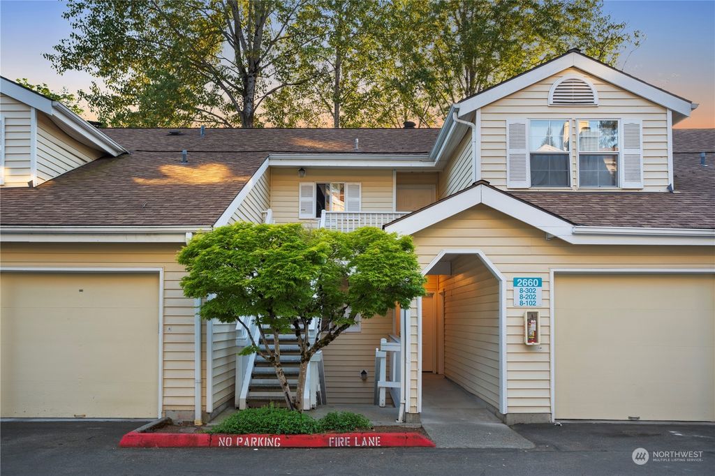 Photo of 2660 118th Avenue SE #102, Bellevue, WA 98005 (MLS # 2234303)