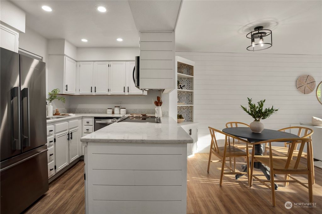 Photo of 2660 118th Avenue SE #102, Bellevue, WA 98005 (MLS # 2234303)