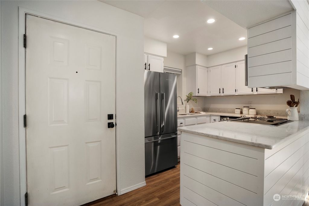 Photo of 2660 118th Avenue SE #102, Bellevue, WA 98005 (MLS # 2234303)