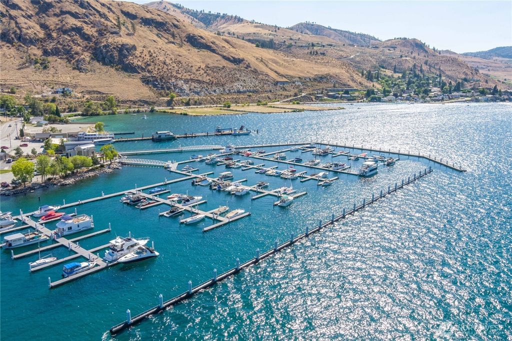 Photo of 1350 W Woodin Avenue #CDE2, Chelan, WA 98816 (MLS # 2459013)