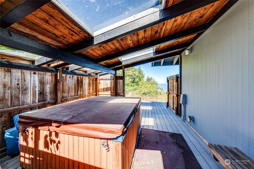 listing image 9368372383248144484