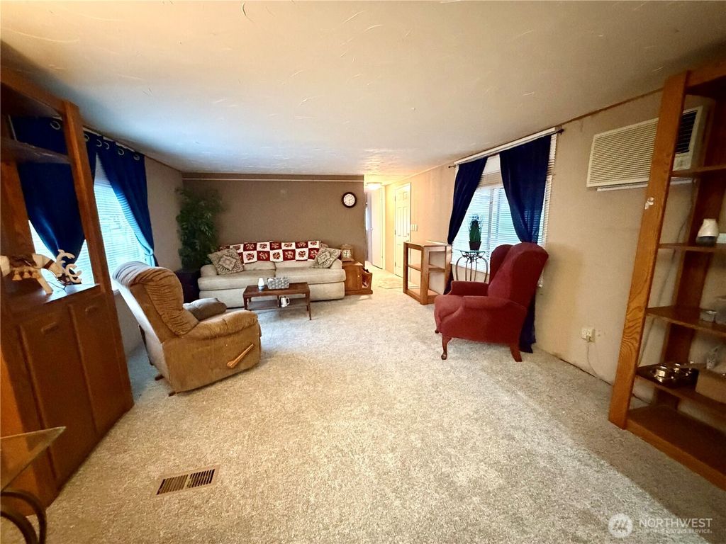 Photo of 930 Trosper Road SW #3, Tumwater, WA 98512 (MLS # 2466231)