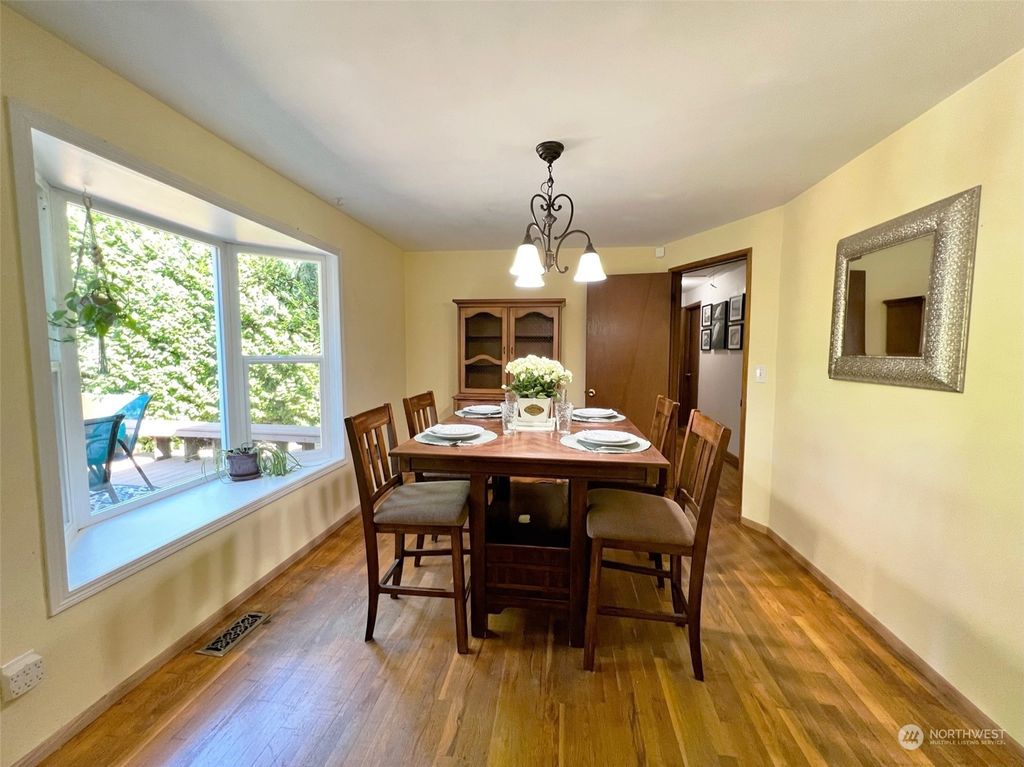 Photo of 13414 87th Avenue NE, Kirkland, WA 98034 (MLS # 1999150)