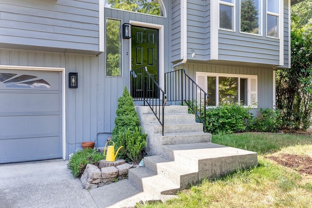 Photo of 91 Alder Court, Milton, WA 98354 (MLS # 2402497)
