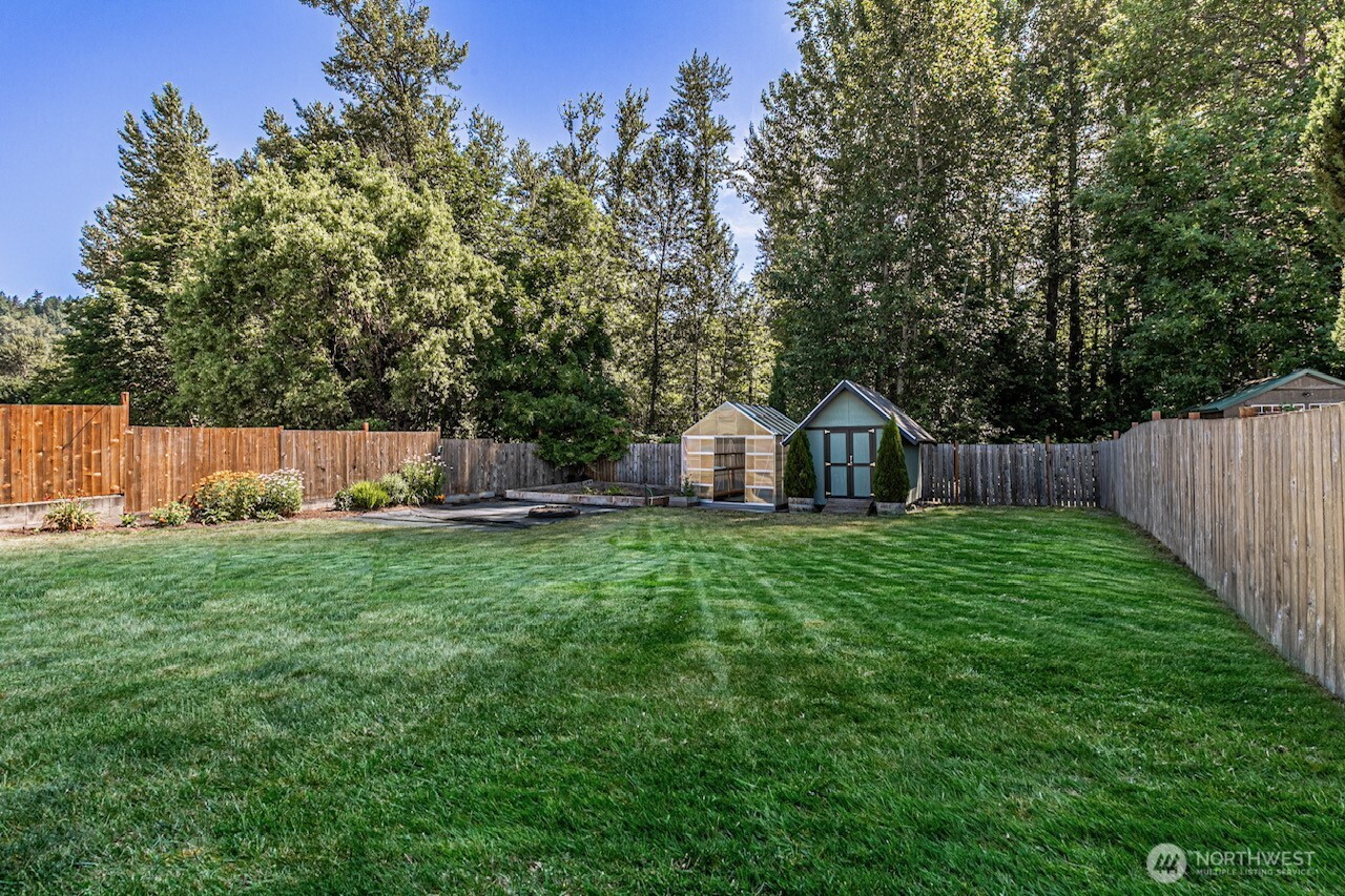 406 Brown Way SE