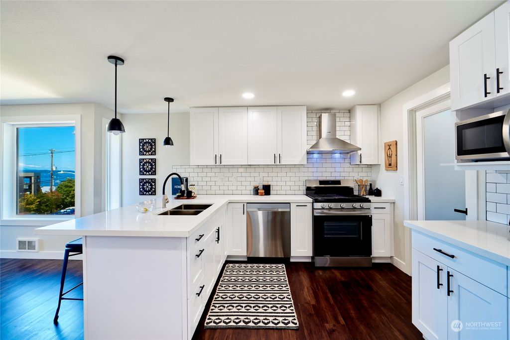 Photo of 3142 Alki Avenue SW #301, Seattle, WA 98116 (MLS # 2156714)