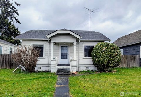 Photo of 1615 4th Street, Marysville, WA 98270 (MLS # 2502937)