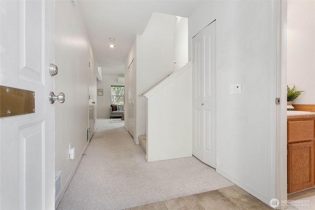 Photo of 1701 Valhalla Lane #D, Bellingham, WA 98226 (MLS # 2554334)