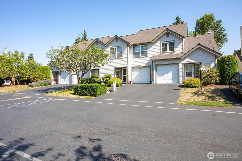 Photo of 1701 Valhalla Lane #D, Bellingham, WA 98226 (MLS # 2554334)