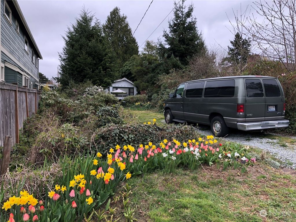 Photo of 10036 44th Avenue SW, Seattle, WA 98146 (MLS # 2029067)